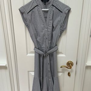 Striped Karen Millen dress knee length size 4. Perfect for a summer day